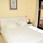 Stunning Attached House With Shared Pool, 3' To The * Бенальмадена