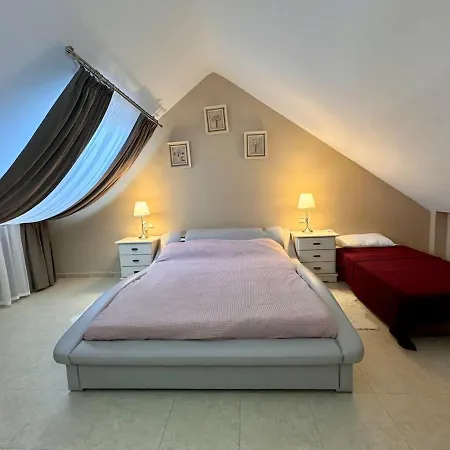 Stunning Attached House With Shared Pool, 3' To The Бенальмадена