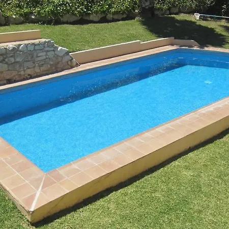 Stunning Attached House With Shared Pool, 3' To The Benalmádena